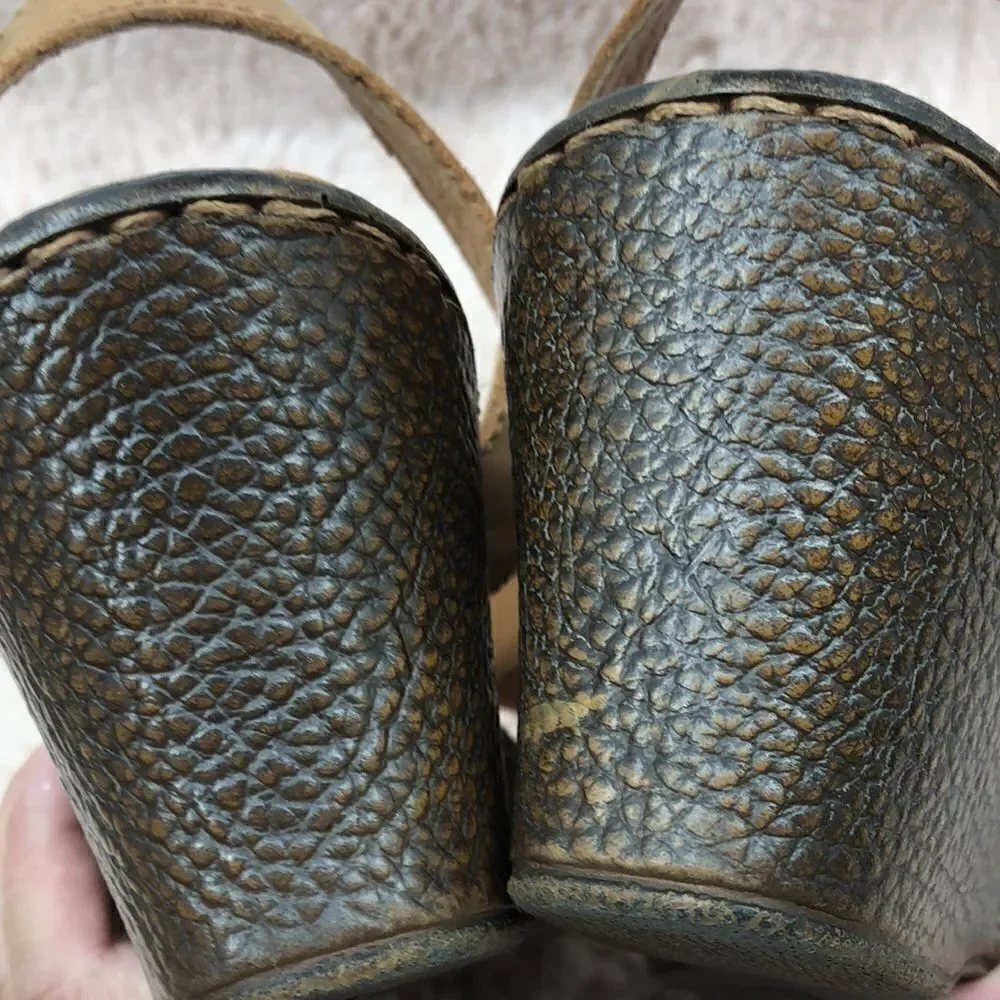 Born tan cross strap leather sandal size 8